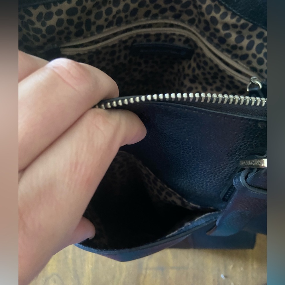 Banana republic leather tote bag - Picture 8 of 13